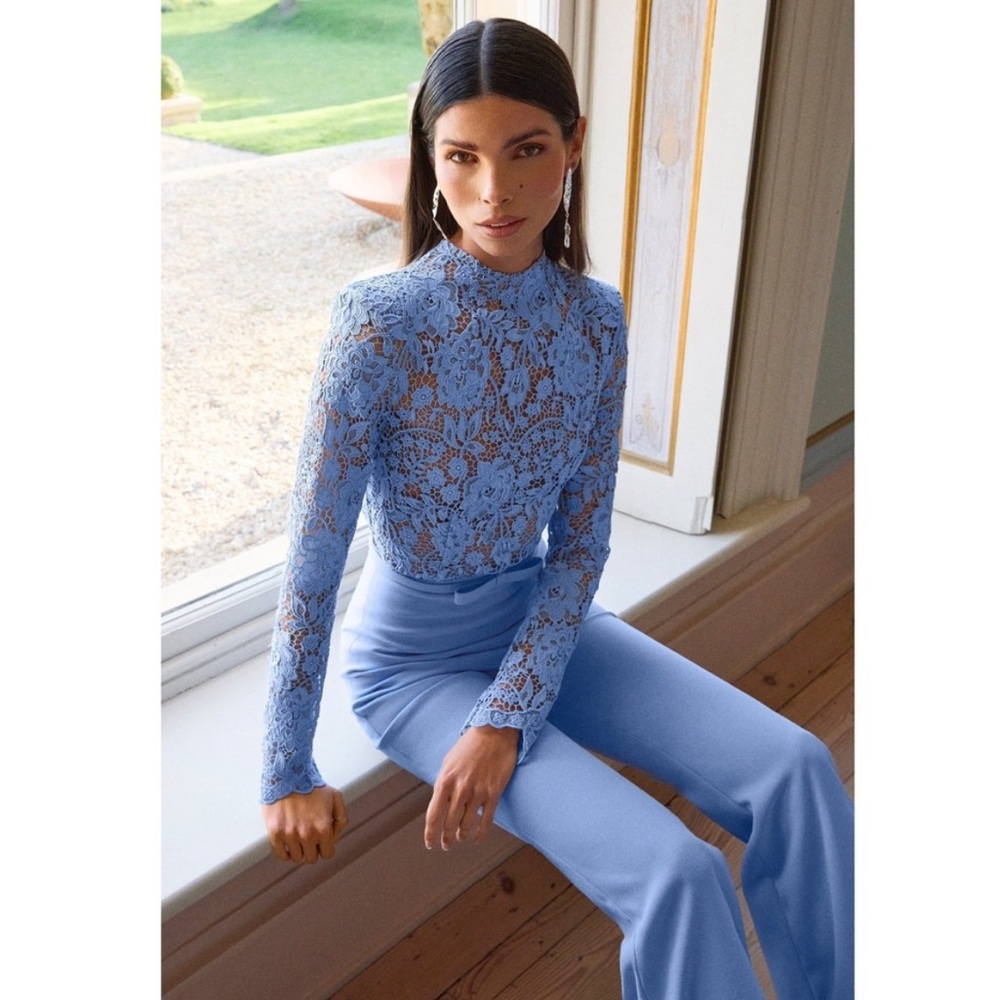 Nadine Merabi Maddie Blue Jumpsuit
Lace Long Sleeve Wide Leg, size 8
